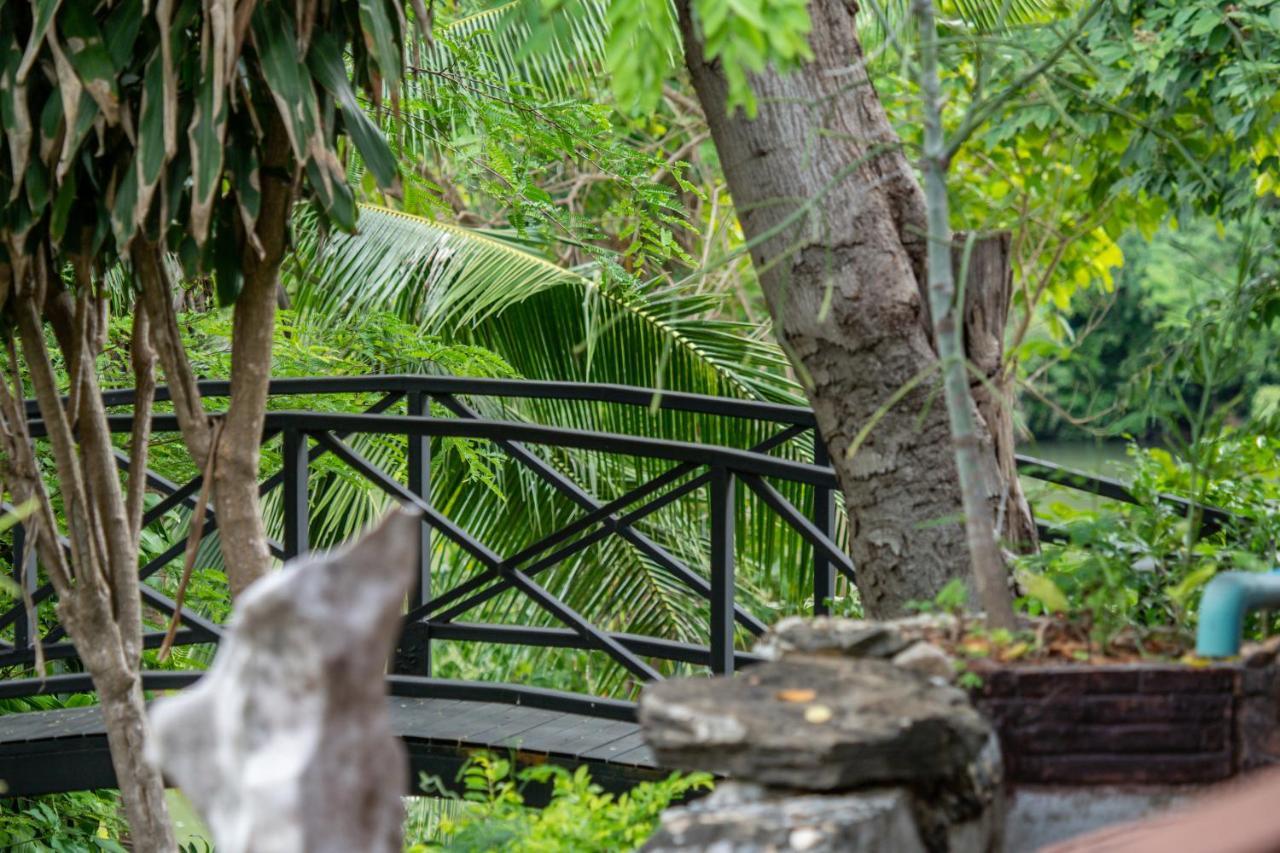 Hotel Ratmanee House Kanchanaburi Exteriér fotografie